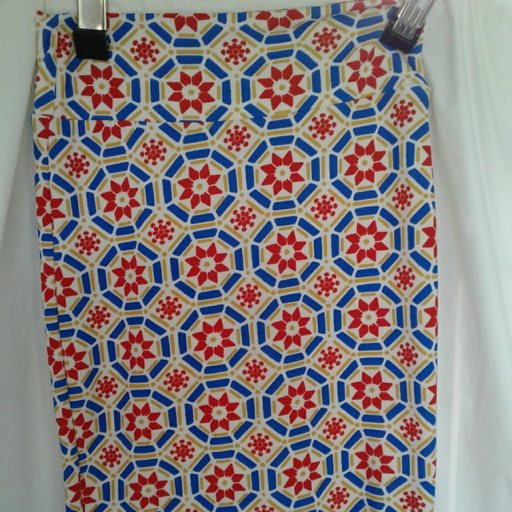 LuLaRoe NWOT Cassie Penci Skirt Red Blue Holiday